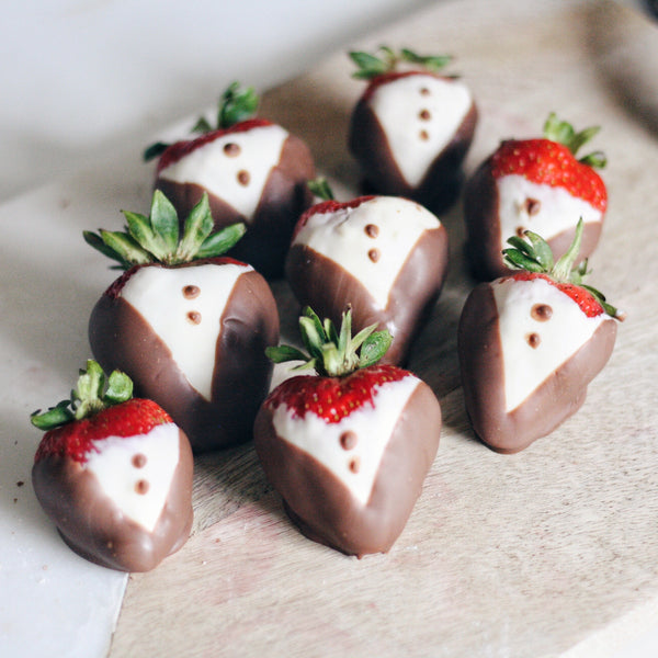 tuxedo chocolate covered strawberries