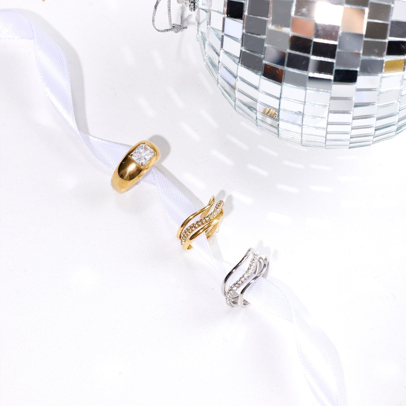 Dome With Stone Ring