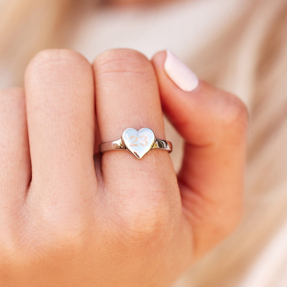 Engravable One Heart Ring 6